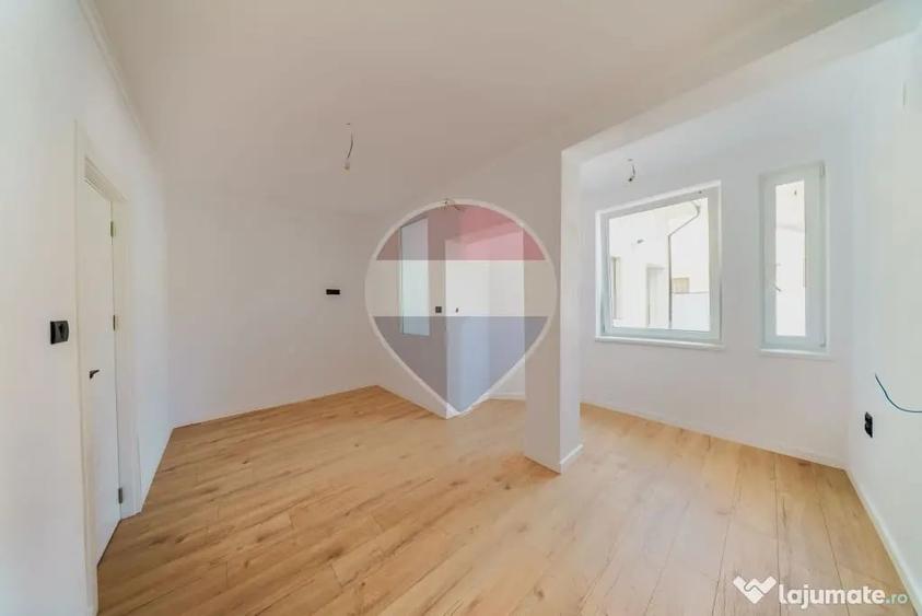 Casă cu 5 camere cu Teren 403 Mp în Central