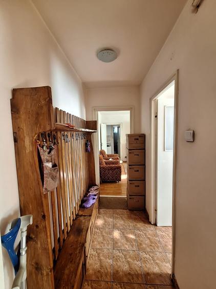 Apartament cu 3 camere decomandat în Vasile Aaron