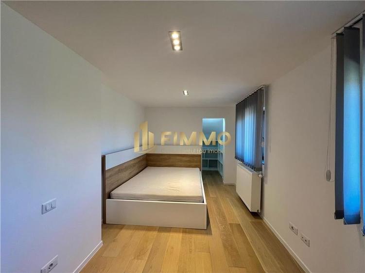 Casă individuală cu 5 camere cu Teren 1600 Mp în Pătrăuți