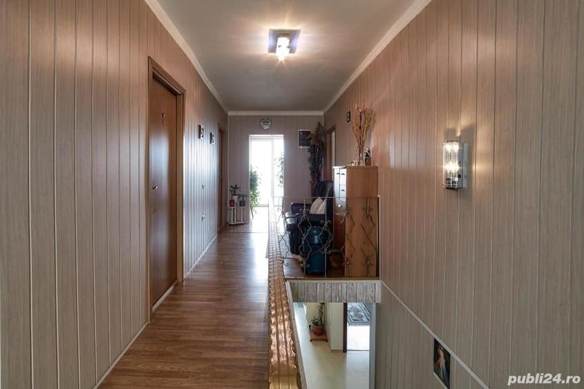 Casă cu 6 camere cu Teren 300 Mp în Eforie