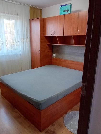 Apartament cu 2 camere semidecomandat în Florilor