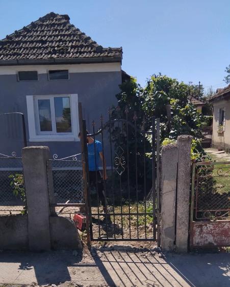 Casă cu Teren 131 Mp în Petin