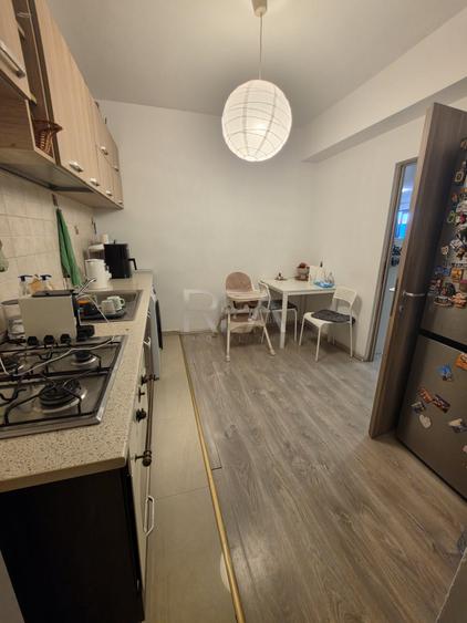 Apartament cu 3 camere decomandat în Bucureștii Noi