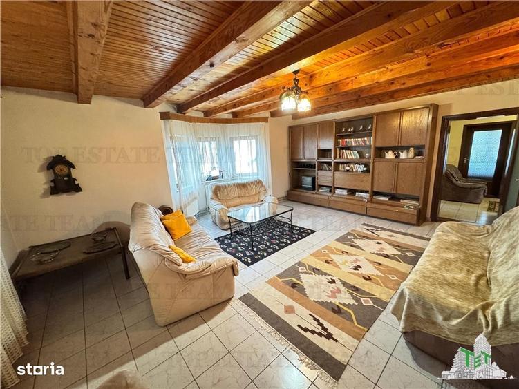 Casă cu 4 camere în Crovu