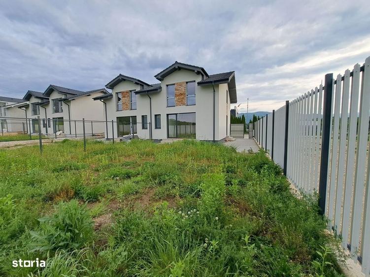 Casă cu 4 camere cu Teren 265 Mp în Central