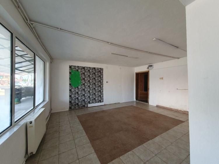 Spațiu comercial, de 80 mp, în Bărcănești