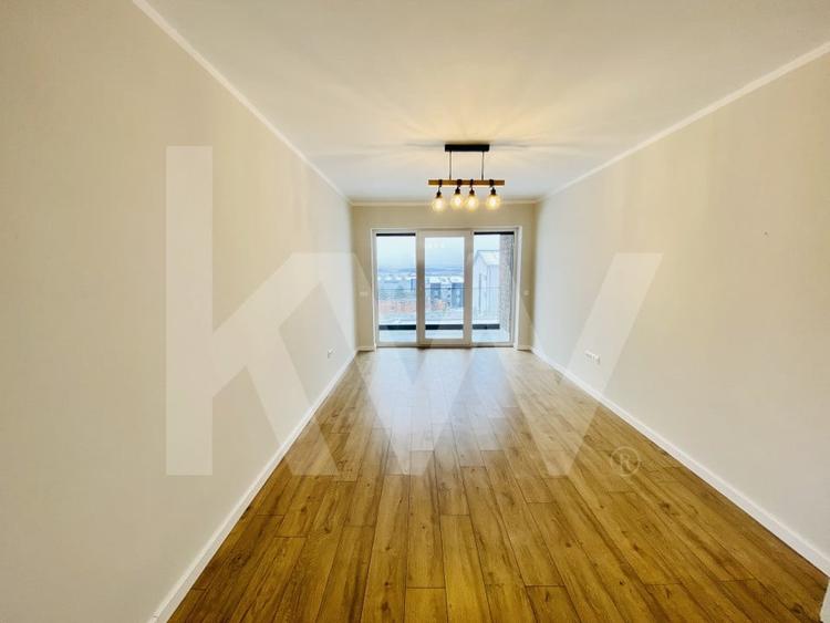 Apartament cu 3 camere decomandat în Exterior Vest