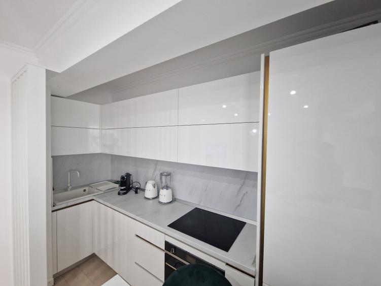 Apartament cu 3 camere decomandat, mobilat în Gara