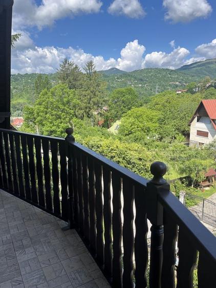 Casă cu 4 camere în Central