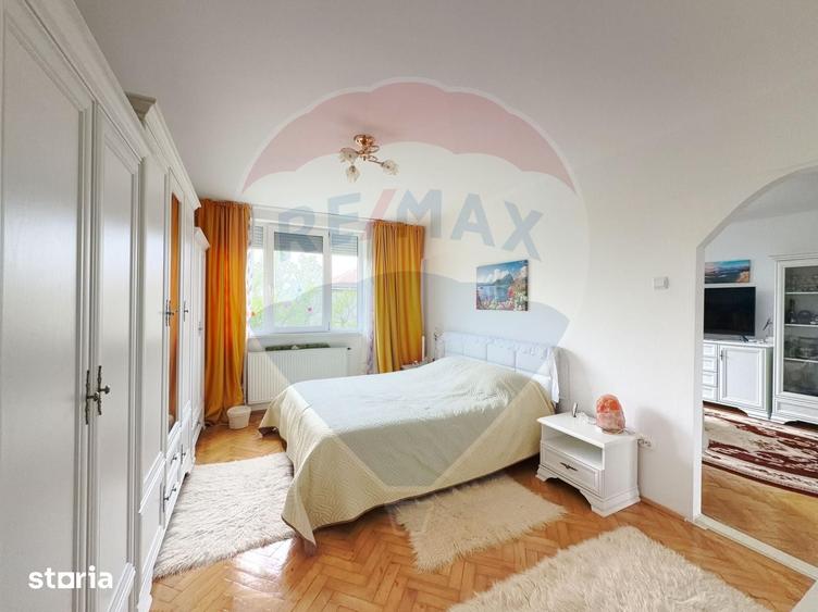 Apartament 2 camere, renovat complet ideal locuin?a sau investi?ie - 1