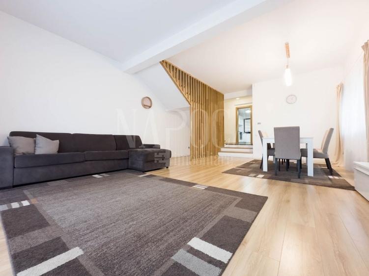 Duplex cu 4 camere cu Canalizare în Europa