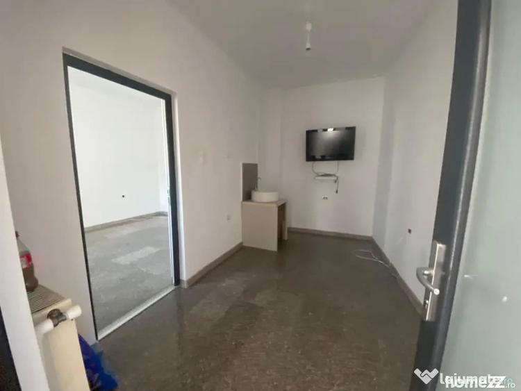 Spațiu comercial, de 38 mp, în Dacia