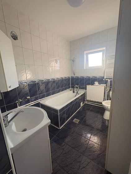 Casă individuală cu 3 camere cu Canalizare în Sisești