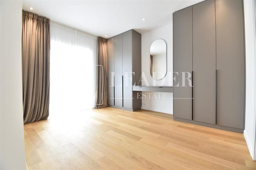 Apartament cu 3 camere semidecomandat, mobilat în Floreasca