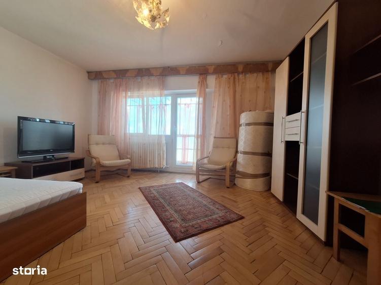 Garsonieră decomandată în Fabric
