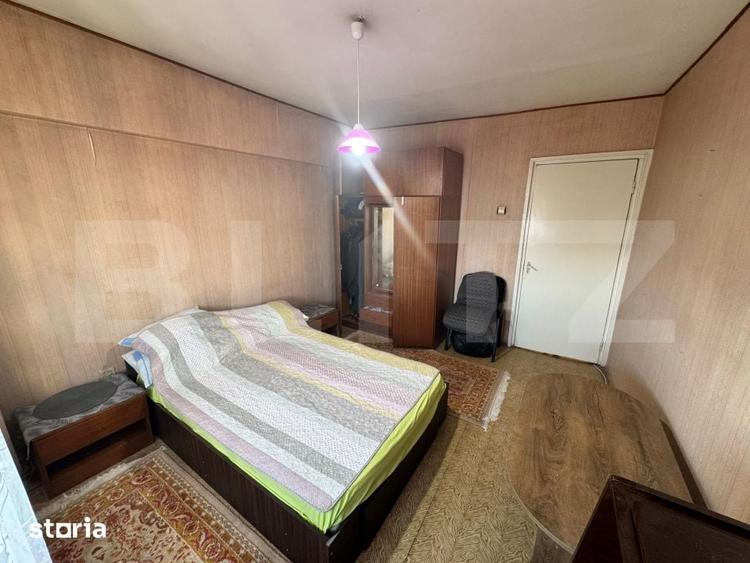 Apartament cu 3 camere decomandat în Rovine
