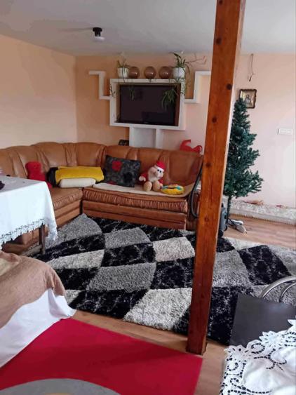 Casă individuală cu 4 camere cu Canalizare în Șerbănești