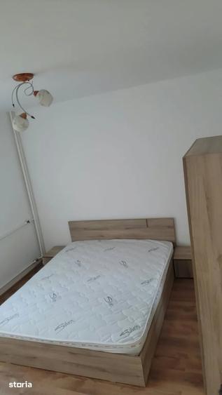 Apartament cu 3 camere decomandat, mobilat în Lujerului