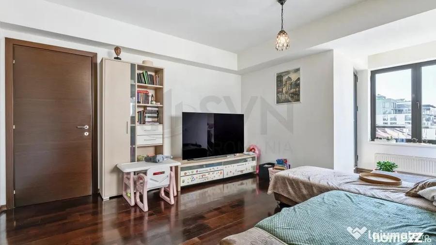 Apartament cu 3 camere decomandat în Victoriei