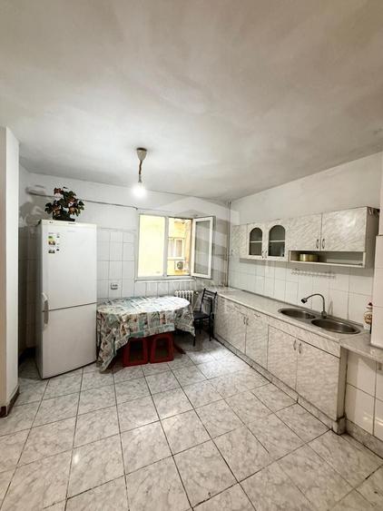 Apartament cu 3 camere decomandat în Pantelimon