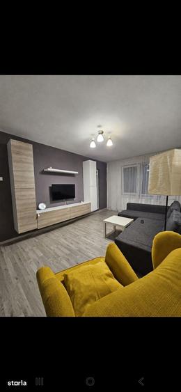 Apartament cu 3 camere decomandat în Berceni