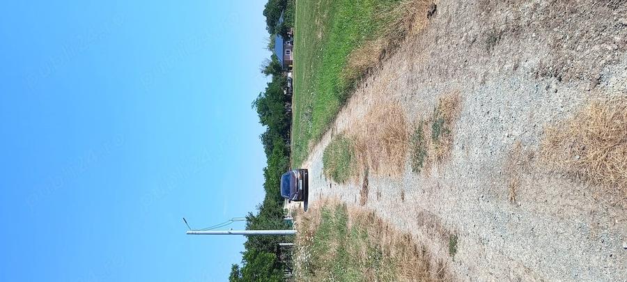Teren de 849 mp, în Comana