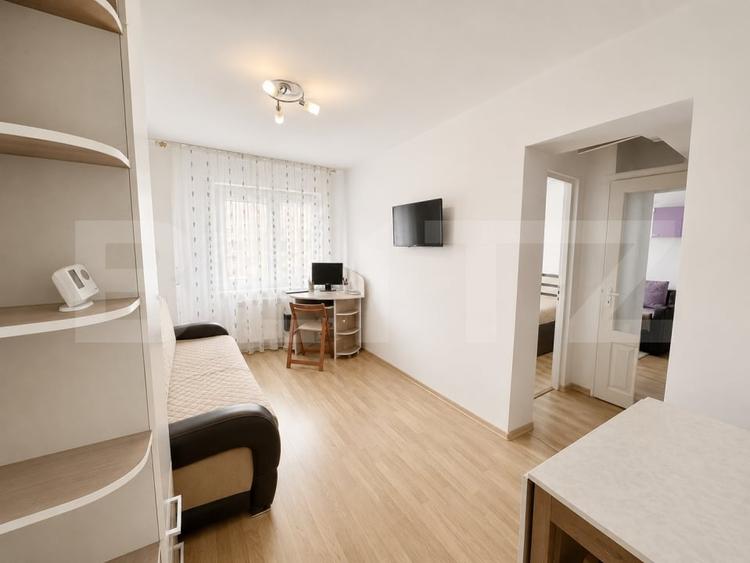 Apartament cu 2 camere semidecomandat, mobilat în Cetate