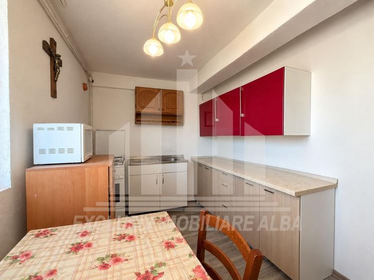 Apartament cu 2 camere decomandat, mobilat în Micești