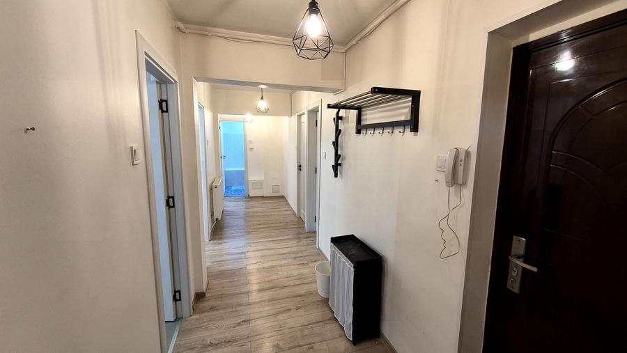 Apartament cu 3 camere decomandat, mobilat în Rahova