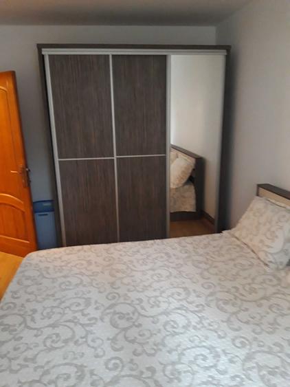 Apartament cu 3 camere decomandat, mobilat în Brâncoveanu