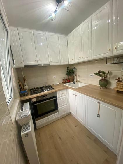 Apartament cu 2 camere semidecomandat în Crâng
