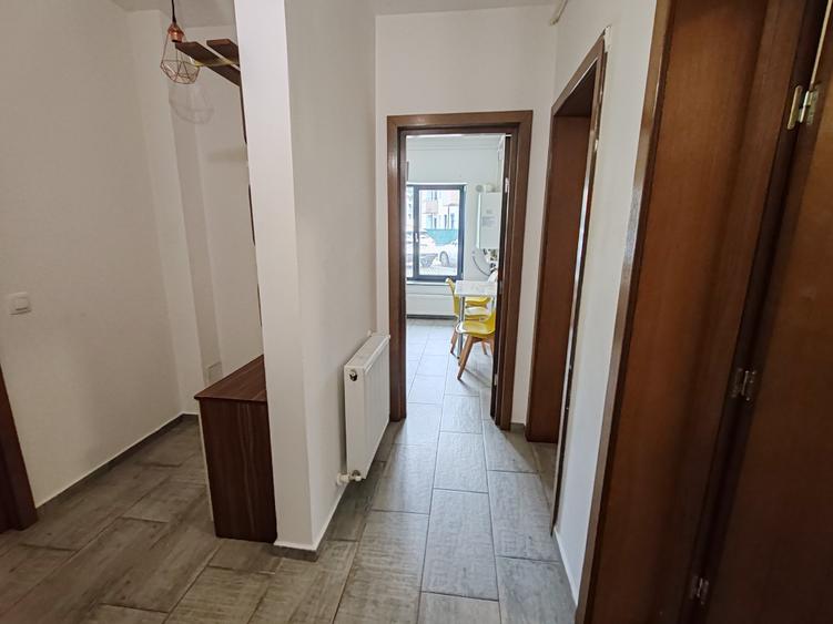 Apartament 2 camere liber la vanzare zona Coresi - 8