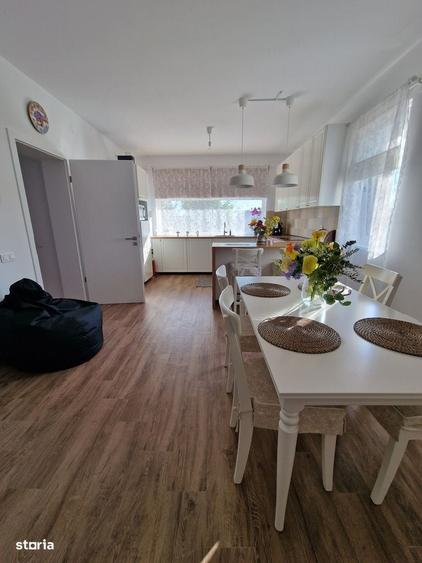 Casă cu 4 camere în Gulia