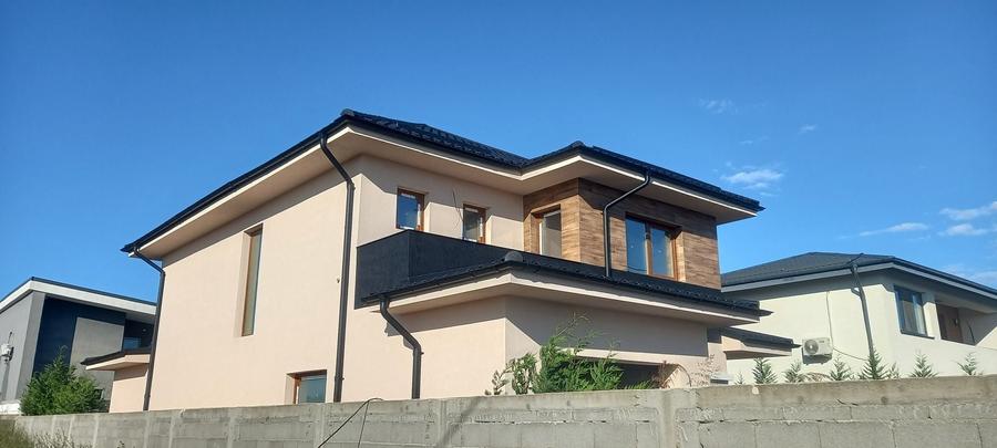 Casă cu 4 camere în Central
