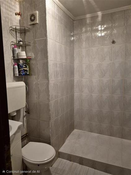 Apartament cu 3 camere semidecomandat în Colentina
