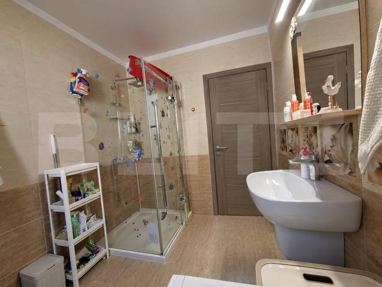 Casă individuală cu 3 camere cu Canalizare în Malu Mare