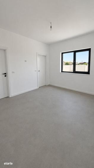 Casă cu 4 camere cu Teren 350 Mp în Central