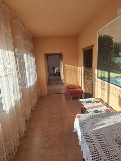 Casă cu 4 camere în Vârfurile