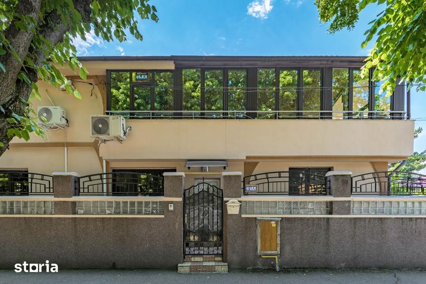 Casă cu 6 camere cu Teren 252 Mp în 23 August