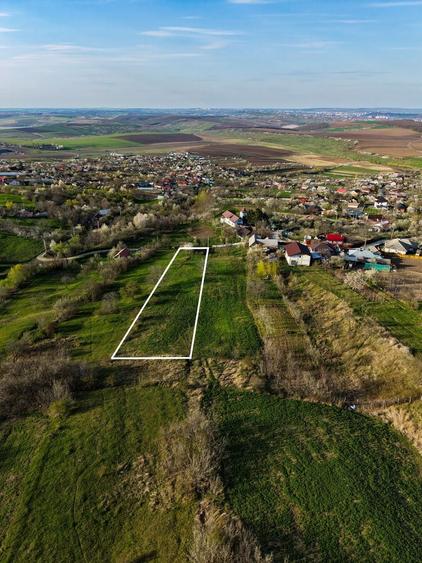 Teren Construcții intravilan de 2091 mp, în Mogoșești