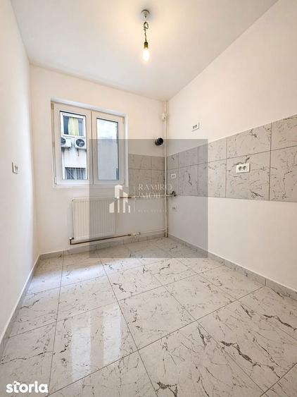 Apartament cu 3 camere în Tei