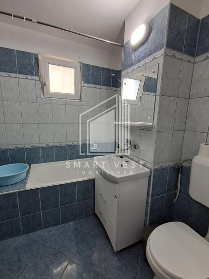 Apartament cu 3 camere semidecomandat, mobilat în Micro 16