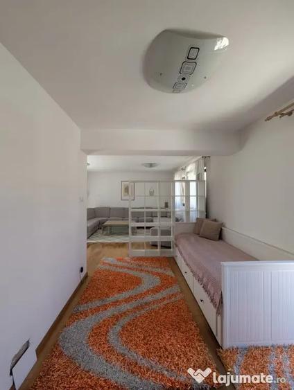 Apartament 44mp, mobilat, garaj, zona Primariei Floresti - 1