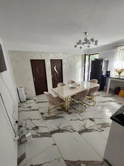 Apartament cu 4 camere semidecomandat, mobilat în Florești