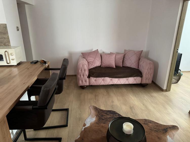 Apartament cu 3 camere semidecomandat, mobilat în Sud-Est