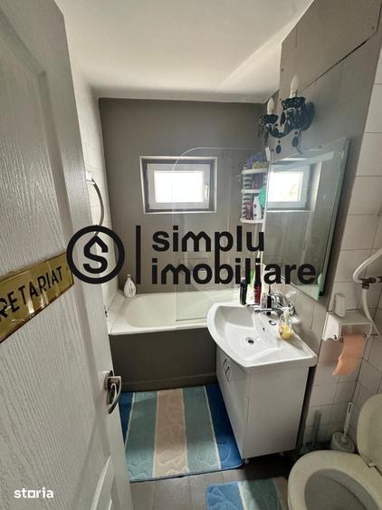 Apartament cu 3 camere semidecomandat în Central