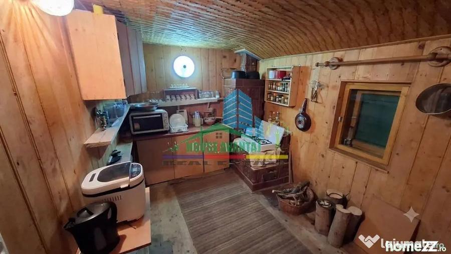 Casă cu 4 camere cu Teren 251 Mp în Lepșa