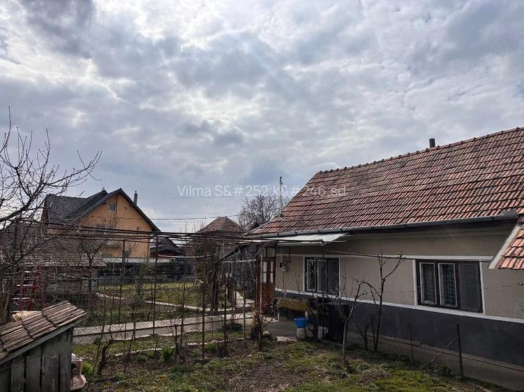 Casă cu 2 camere cu Teren 550 Mp în Central
