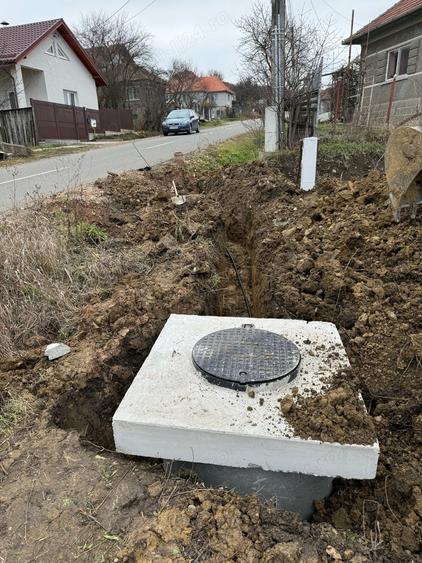 Teren de 2200 mp, în Deușu