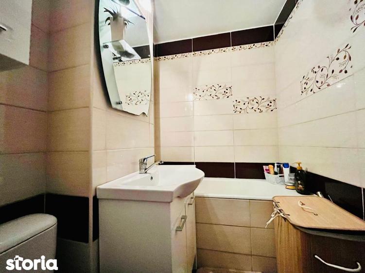 Apartament cu 3 camere, mobilat în Central